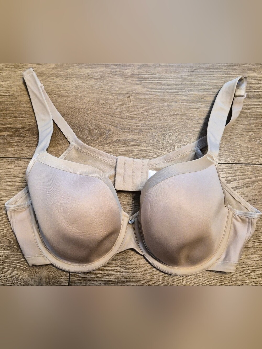 [LIKE NEW] Cacique Lane Bryant Smooth Plunge Underwire Bra Like New 38C